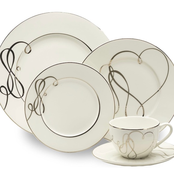 MIKASA LOVE STORY 5-Piece Place Setting, Service for 1 *NEW* - Picture 2 of 8